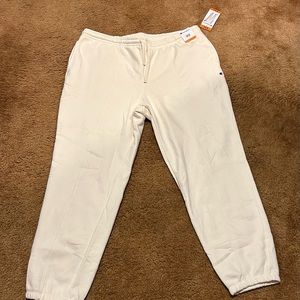 Champion tan sweat pants. SZ:XXL. Still has tags.